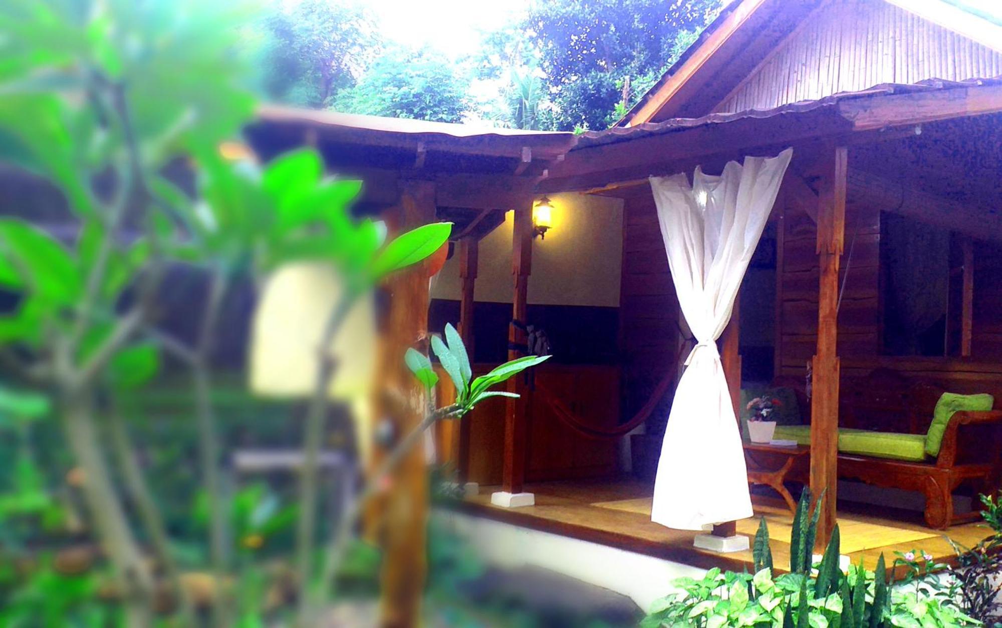 Hotel Lafyu Bali Singaraja Zewnętrze zdjęcie